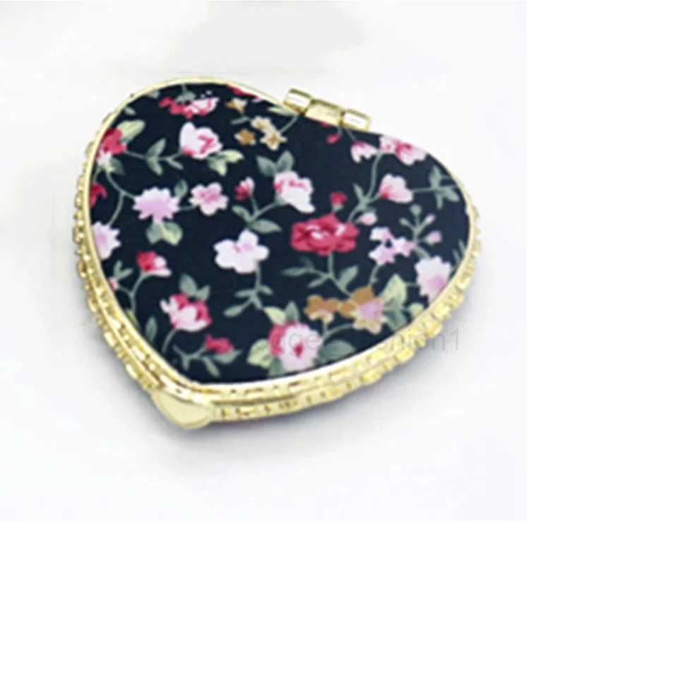 Vintage Foldable Makeup Mirror Mini Heart Round Makeup Vanity Mirror Portable Hand Mirrors Compact Mirror Pocket Cosmetic MirrorXJ240813