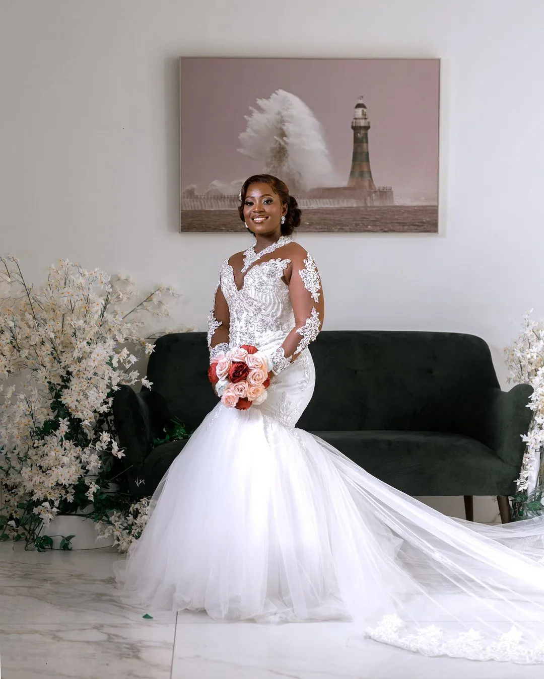 Elegant 2025 White Full Lace Mermaid Wedding Dresses Crystals Sheer Neck Vintage Sexy Bridal Gowns Dress