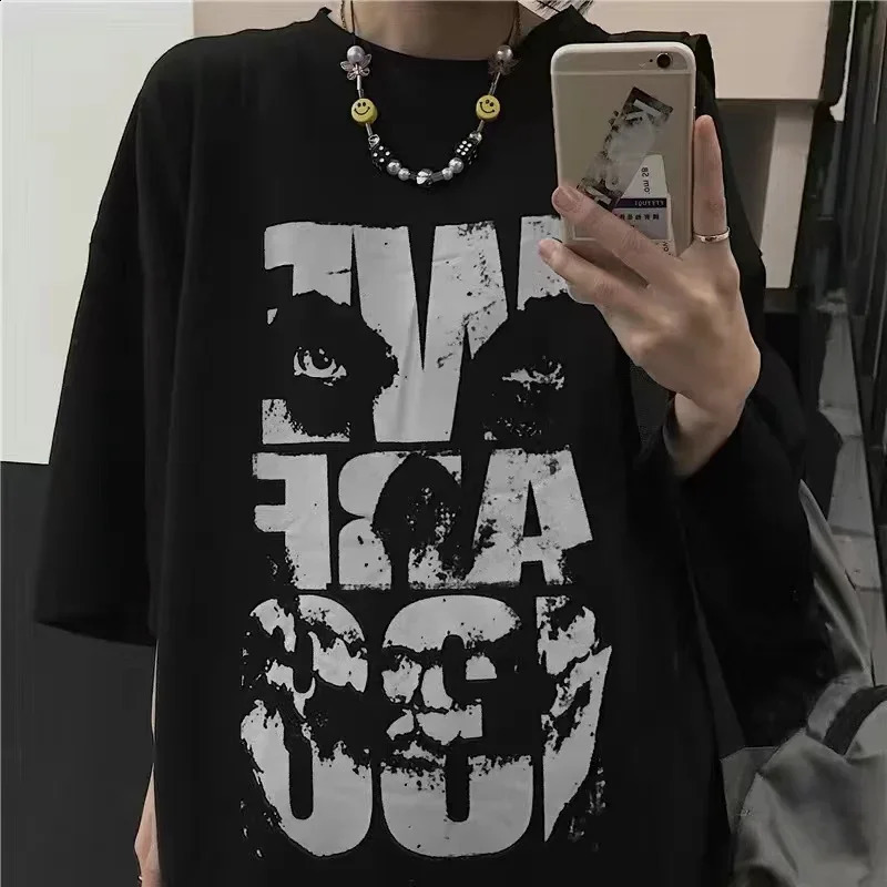 Mens t-shirts Anime Cross of Thorns T shirts Y2k Mens clothing Autumn Long-sleeved tee Men Harajuku Oversized graphic T Shirts 240812