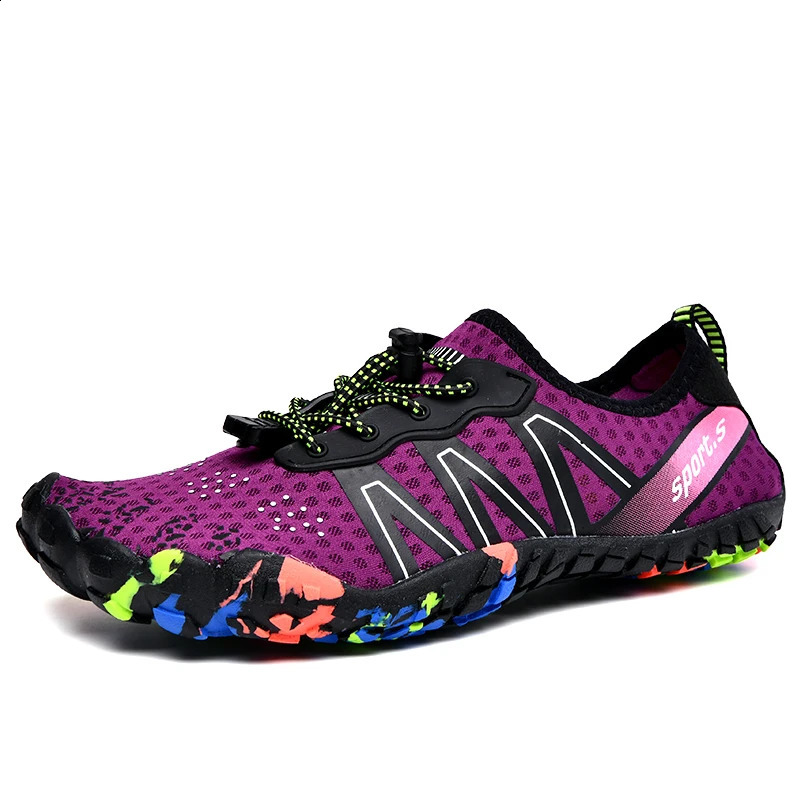 Water shoes for men and women barefoot beach shoes Aqua shoes fast drying children upstream parents children Wading sports shoes swimming shoes 240813