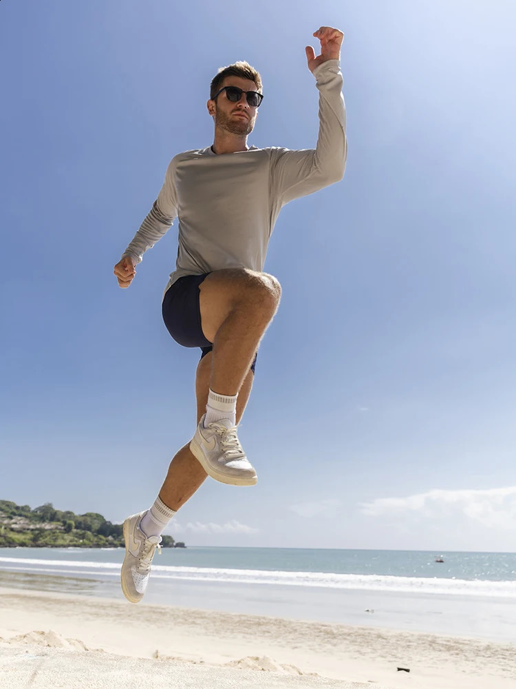 Mens Long Sleeve UPF 50 Rash Guards Diving UV Protection Lightweight T-Shirt Loose Fit Swimming Quick Drying Surfing T-Shirt 240812