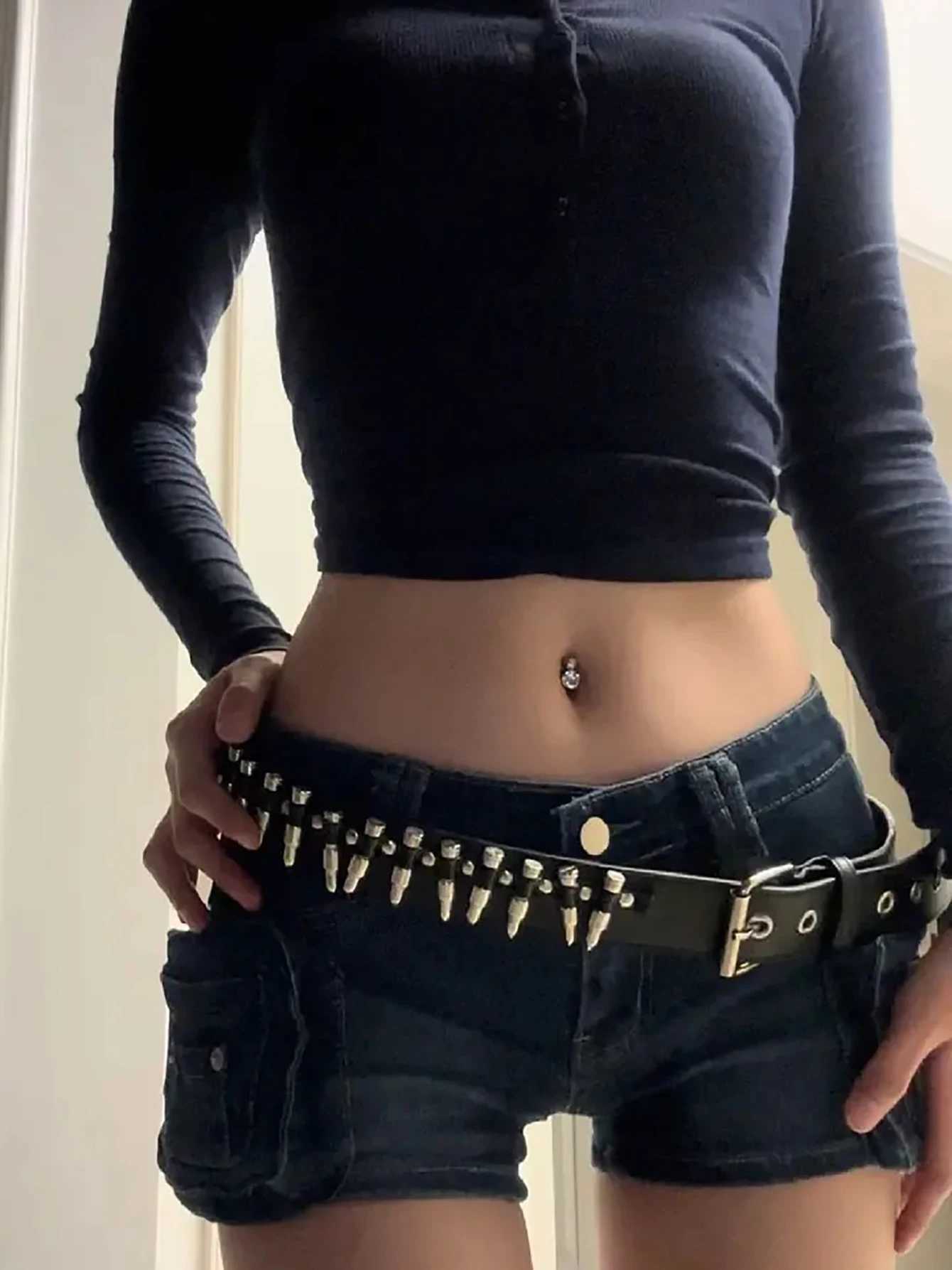 Fashion womens leather bullet decoration belt Gothic punk rock Mustang womens leather waist sealing belt clothing accessories W240807