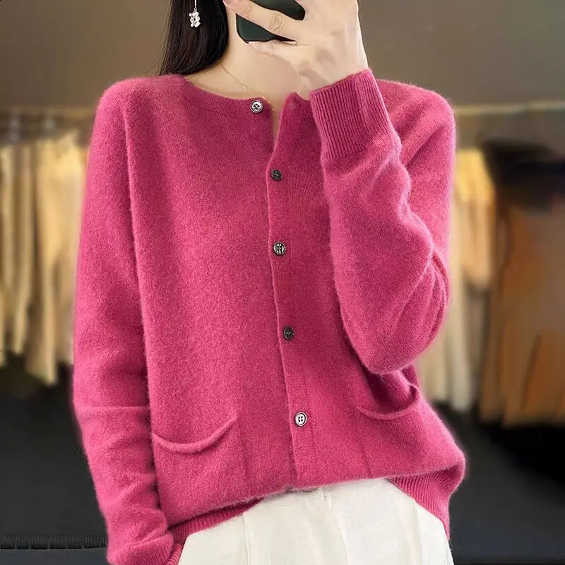 Womens loose casual Oneck knitted cardigan retro single chest solid top autumn and winter fashion simple sweater 240812