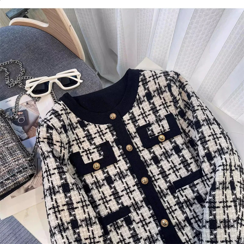 High Quality French Vintage Small Fragrance Tweed Jacket Coat Womens Spring Autumn Casual Fried Street Short Coat Plaid Outwear 240812