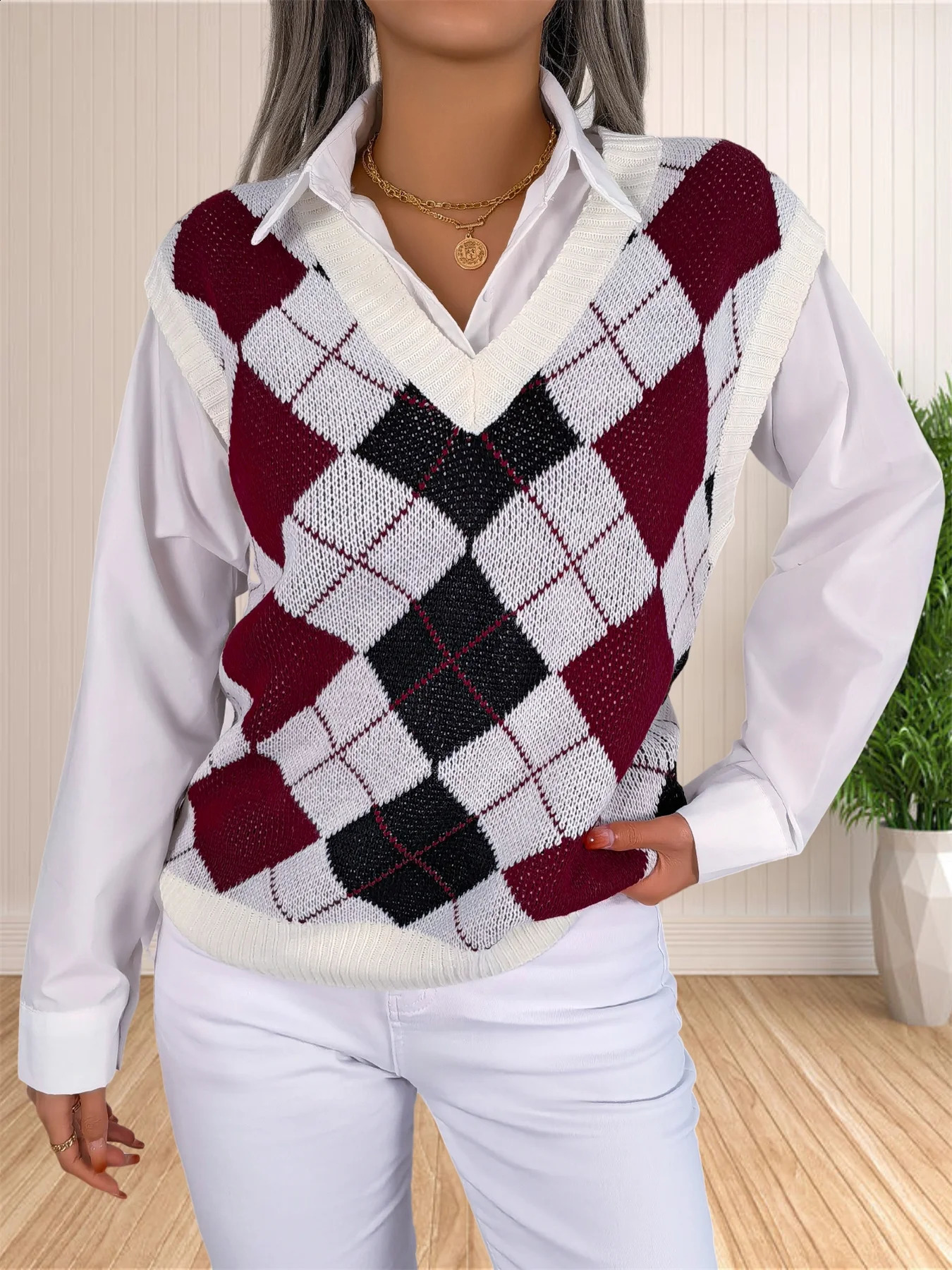 Womens Loose V-Neck Preppy Style Argyle Plaid Knitted Sweater Vest 240812