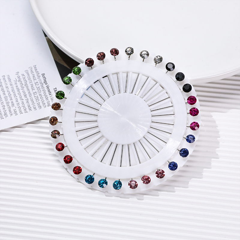 Diamond studded brooch fixed buckle anti glare decoration