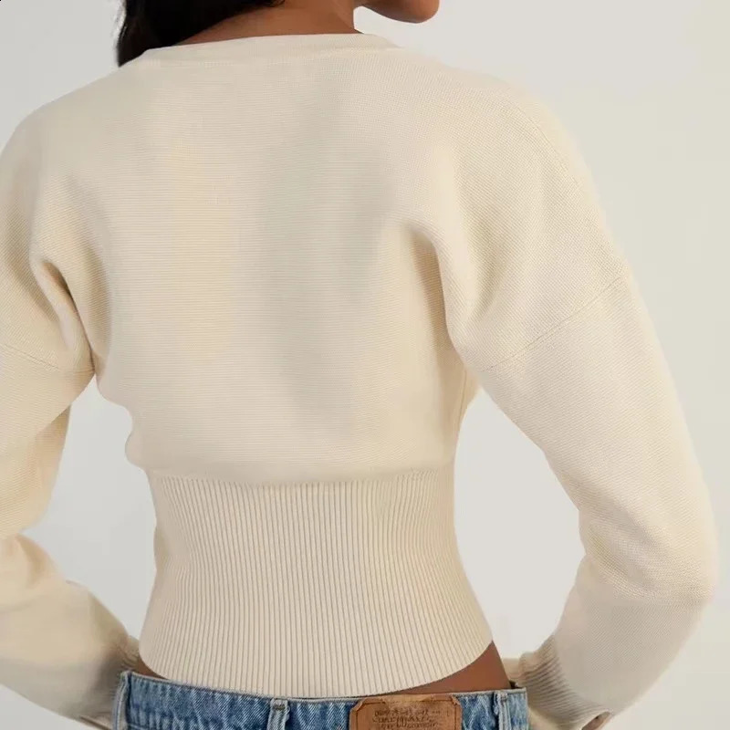 Lace knitted cardigan Tshirt long sleeved womens slim fit Oneck crop top button Korean fashion sweater 240812