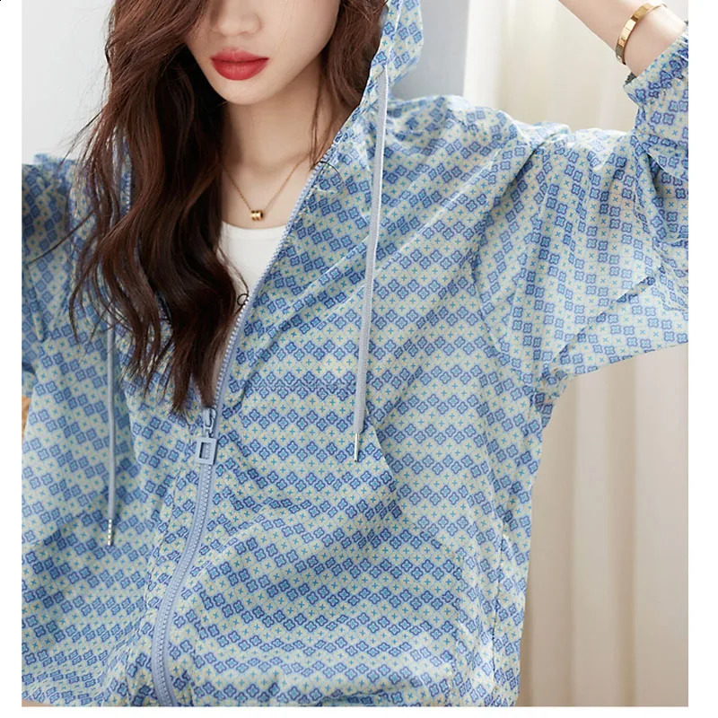 Womens Summer Fashion Casual Loose Lightweight Breathable Printed Hooded Drawstring Long Sleeved Sun Protection Coats 240812