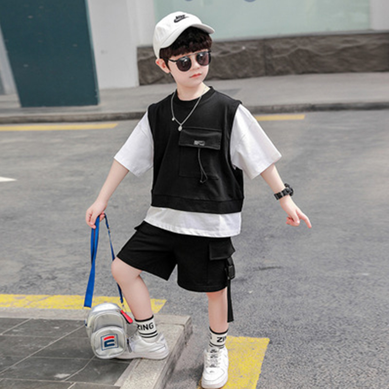 Boys summer suit 2024 summer new boys handsome fashion children's striped short sleeve children's clothes thin R240813