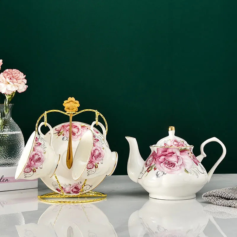 European Bone China Tea Set English Afternoon Tea Cup Set Teapot High-Grade Porcelain Coffee Pot 1 TeaPot 2 Cups and Saucers 240810