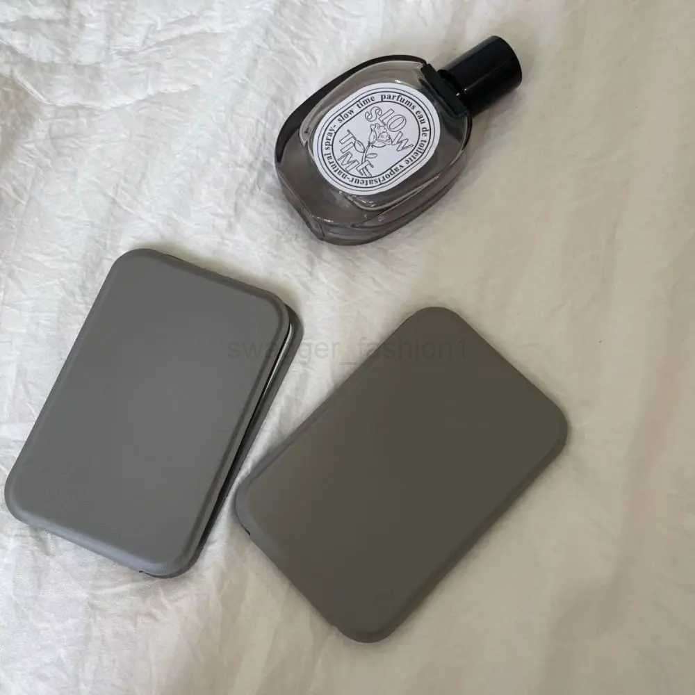 Portable Small Desktop Stand Mirror Delicate Hand-held Folding Make Up Mirror Personalised Unisex Compact Cosmetic MirrorXJ240813