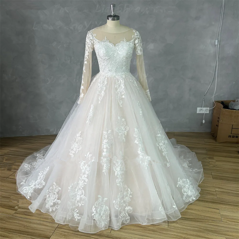 Exquisite Lace Appliques Ball Gown Long Sleeves Wedding Dress For Bride Buttons Illusion Back Sweep Train Bridal Gown Plus Size
