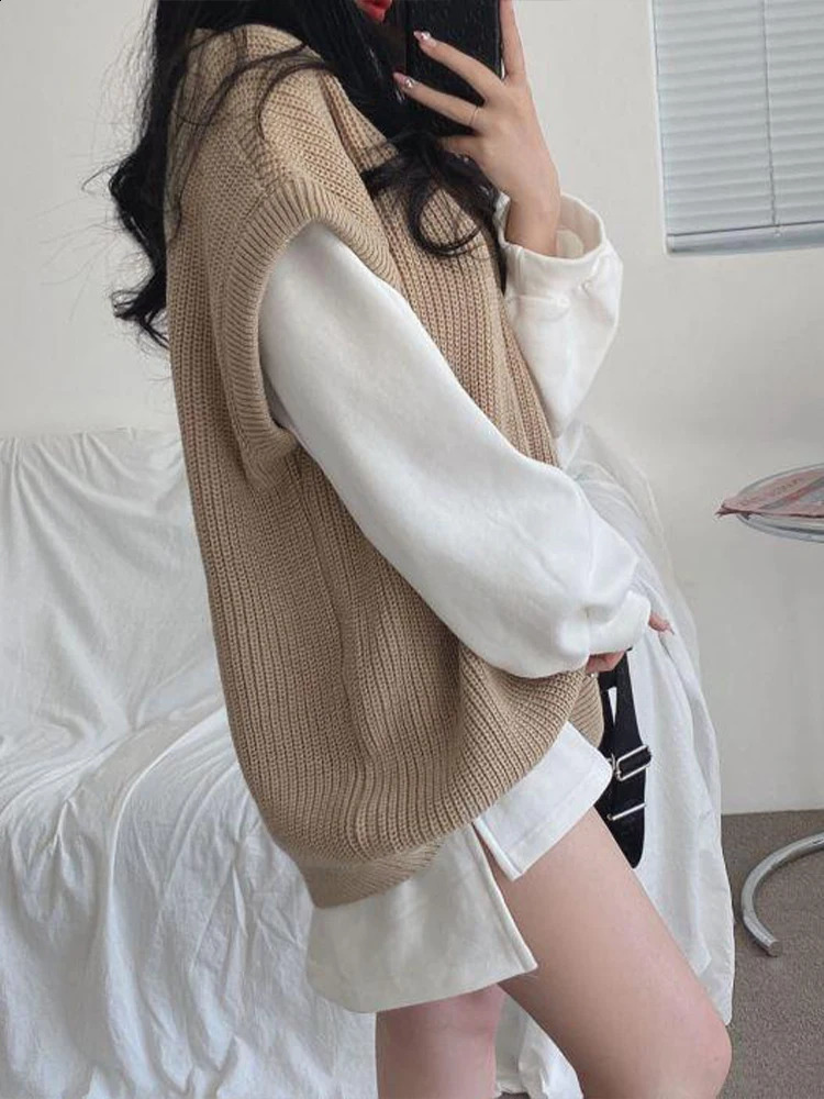 Autumn Winter Vest Women Korean Style Knitted Sweaters Female Oversized Preppy Jumper Ladies Casual Loose Long Sleeve Pullovers 240812