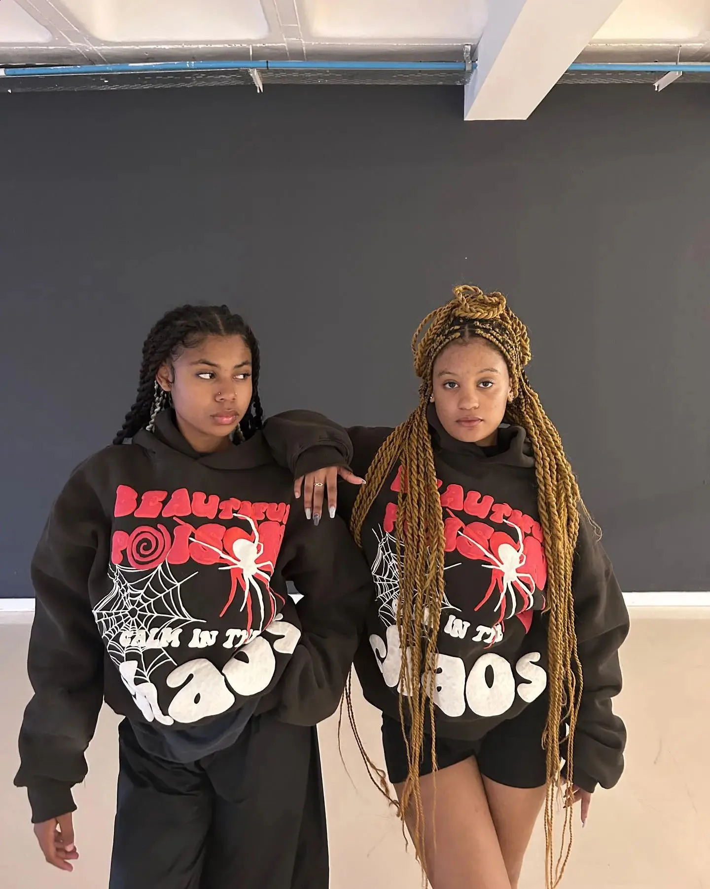 Y2K womens Harajuku letter printed loose sweatshirt Trouser hiphop punk long sleeved pocket mens top sweatpants 240809wtt