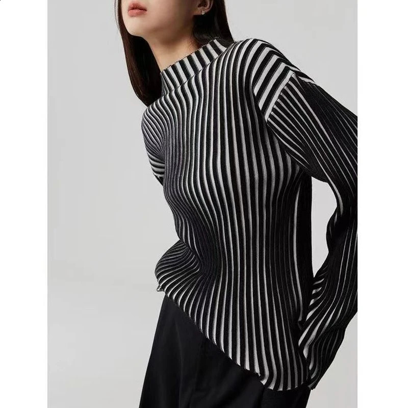 Autumn Winter Contrast Color Striped Sweater Women High Street Casual Slim Long Sleeve Pullovers Elegant Comfortable Tops 240813