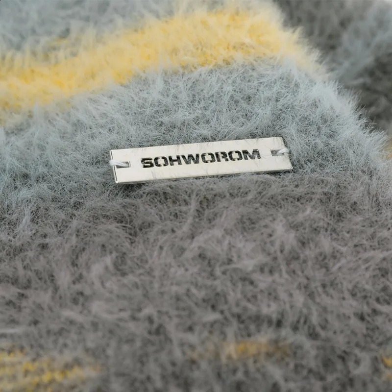 Autumn and Winter Striped Plush Thickened Mens Cardigan Vneck Fashionable Casual Loose Sweater Couple Streetwear Knit 240813 - view 6