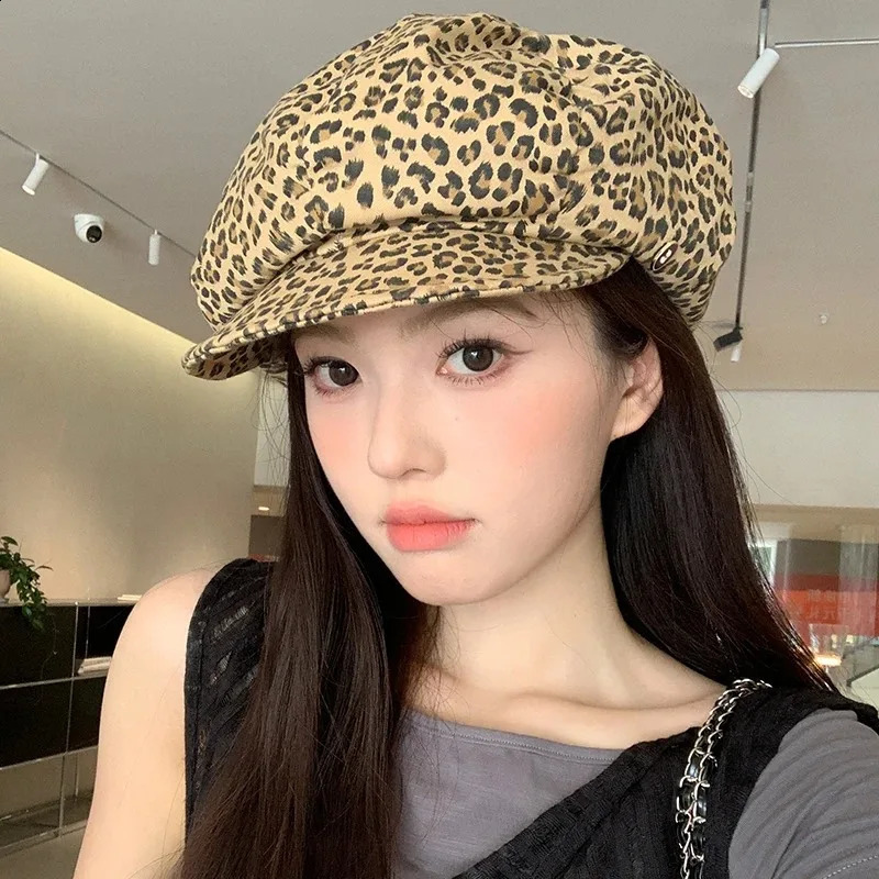 Fashion Classic Leopard Print Octagonal sboy Hats for Women Summer Autumn Street Po Versatile Fashion Y2k Berets Cap 240805