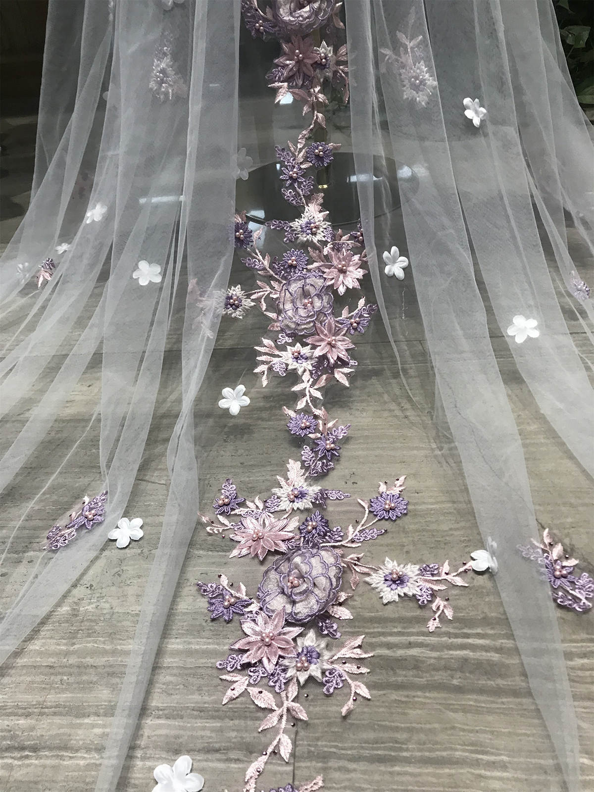 Romantic Wedding Veil For Women 3D Flowers Appliques Pearls Long Special Cut Royal Bridal Veil with Comb Veil 3M Wedding Accessories Custom Made