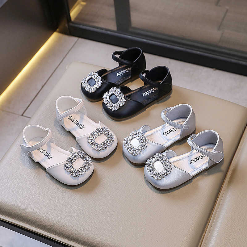 Sneakers Super hot girls princess shoes 2024 summer new style childrens soft soled small fragrant sandals womens treasure rhinestone childrens shoes H