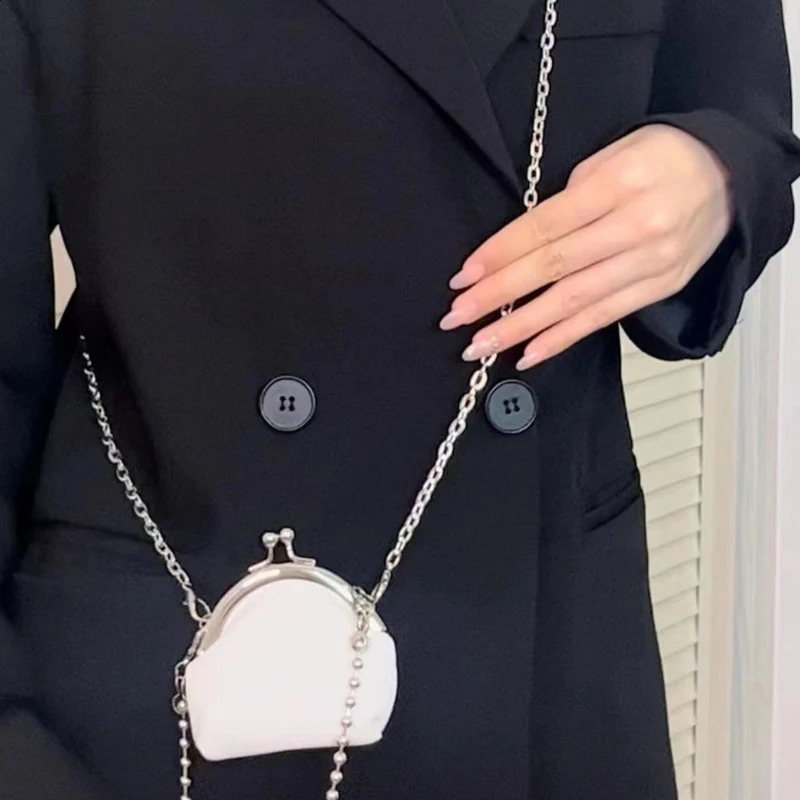 Womens Texture Chain Small Bags Fashion Mini Bags Chain Single Shoulder Crossbody Zero Wallet Small Headphone Evening Bags 240813