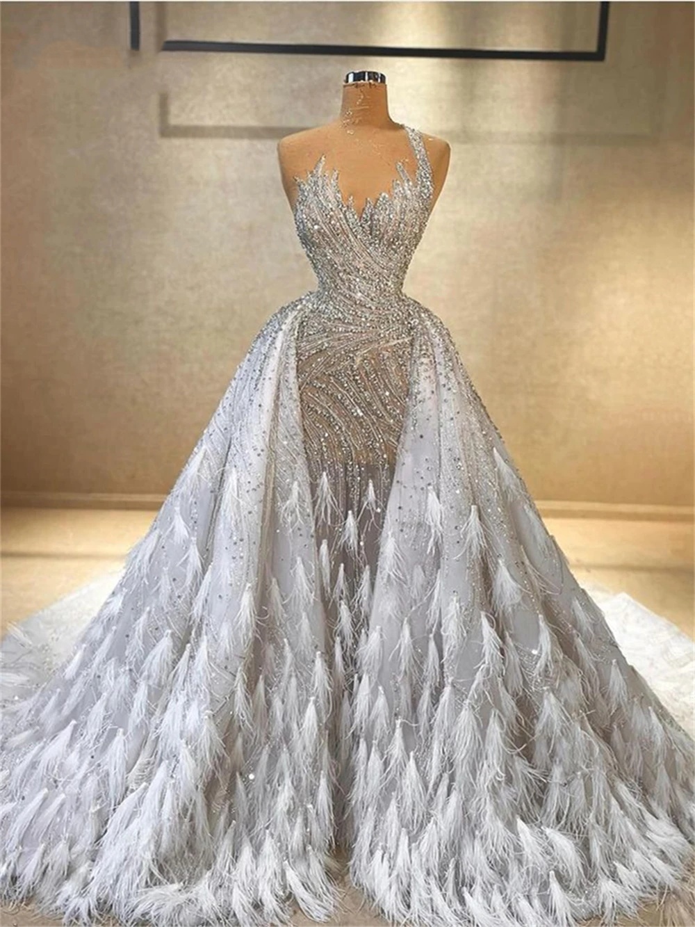 Beaded Ball Gown Wedding Dresses For Women With Detachable Feathered Train Illusion Tulle Bride Dresses Luxury Bridal Gown