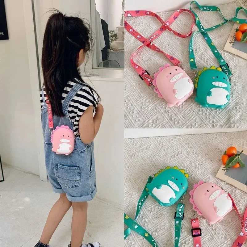 Store closed cleaning sales cute cartoon cat childrens messenger bag childrens fashion coin money bag girls handbag W240813