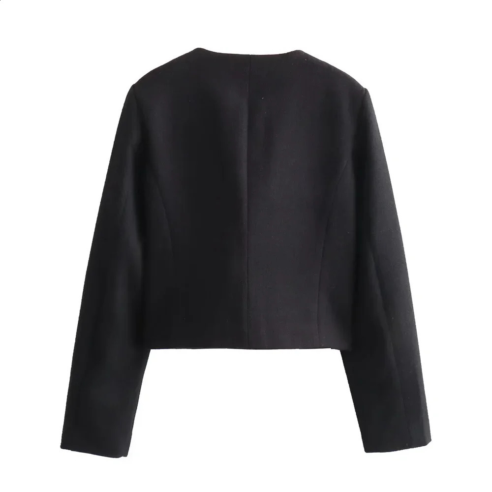 2024 autumn Product Womens Fashion and Casual Versatile Flip Pocket Decoration Short Round Neck Suit Coat 240813