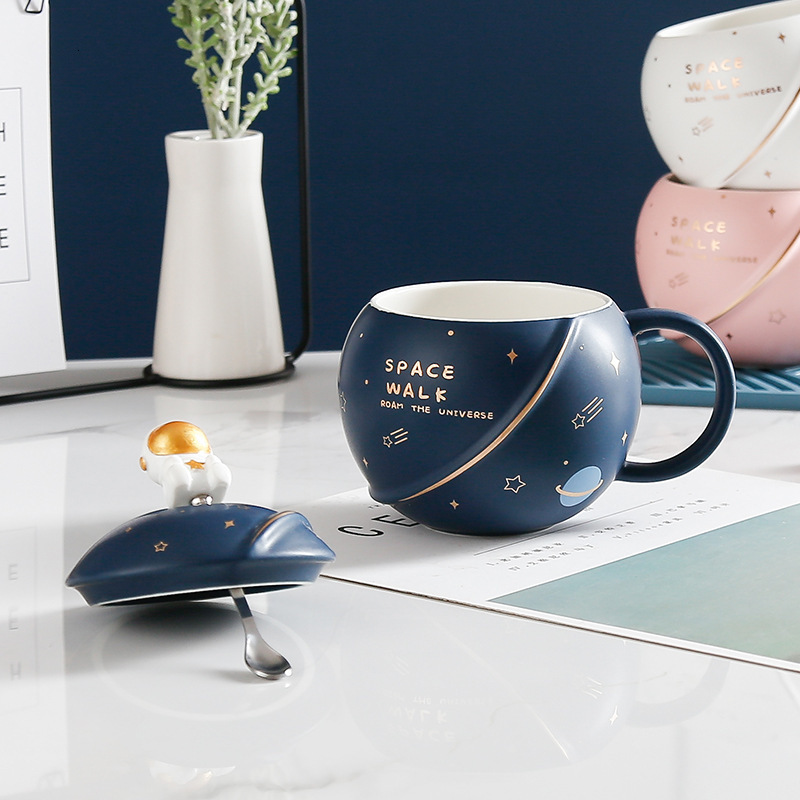 Ceramic Coffee Mug Set with Protective Lid, Astronaut Design, perfect for gift