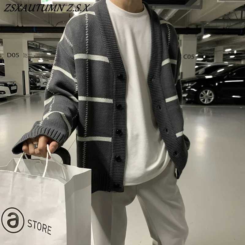 Autumn Winter Vintage Knitwear 2023 Luxury Knitted cardigan Mens long sleeved casual streetwear V-neck patch workwearW240729