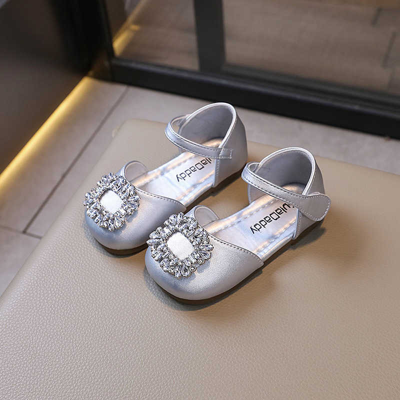 Sneakers Super hot girls princess shoes 2024 summer new style childrens soft soled small fragrant sandals womens treasure rhinestone childrens shoes H