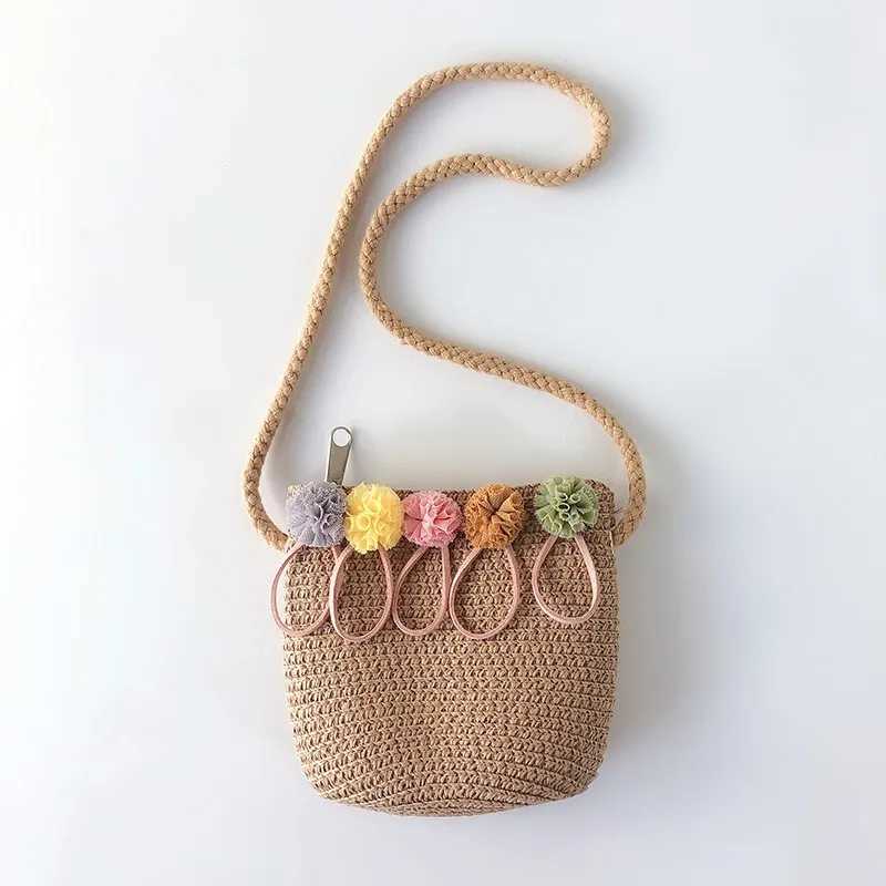 Childrens Shoulder Bag Girls Fashion Straw Childrens Cross Body Bag Sweet Flower Princess Preschool Messenger Bag W240813