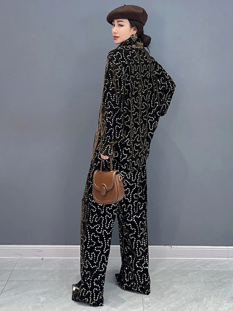 SHENGPALAE Fashion Women Two Pieces Sets Sequins Spliced Lapel Temperament Tops Versatile Wide Leg Pants Autumn 2024 5R7047 240813