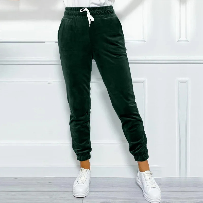 Solid color brushed velvet jogging pants suitable for casual pants in autumn and winter womens clothing 241202