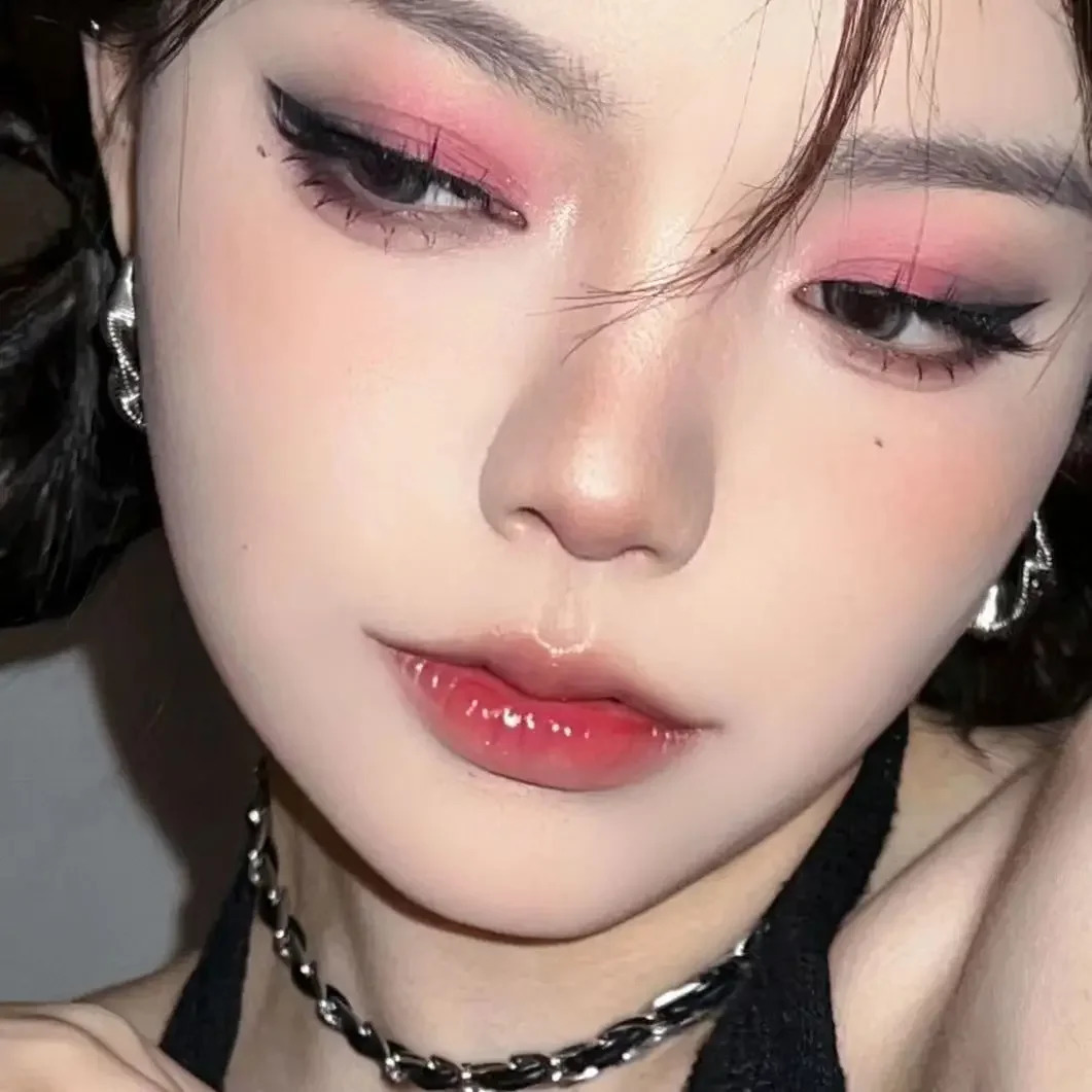 4 Colors Eye Shadow Palette Matte Glitter Green Eyeshadow Blue Pink Black Eye Shadow Pigments Shadow Professional Makeup Palette 240814