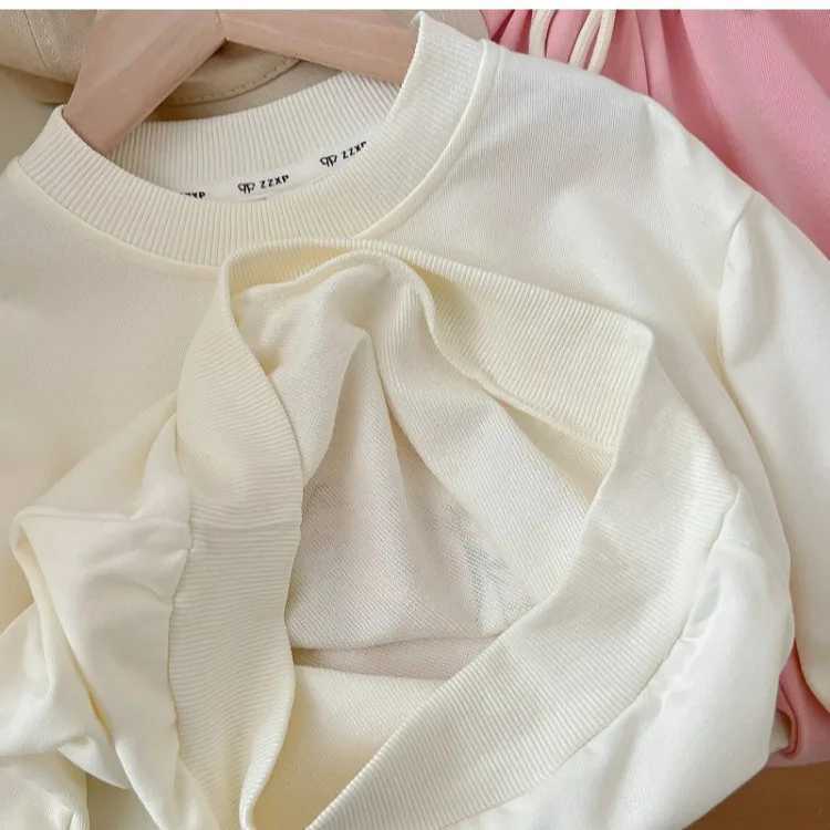 Childrens Autumn Round Neck Hoodie 2024 Girls Korean Cartoon Western Style Loose Versatile Long Sleeve Top Kids Girls PulloversY240814