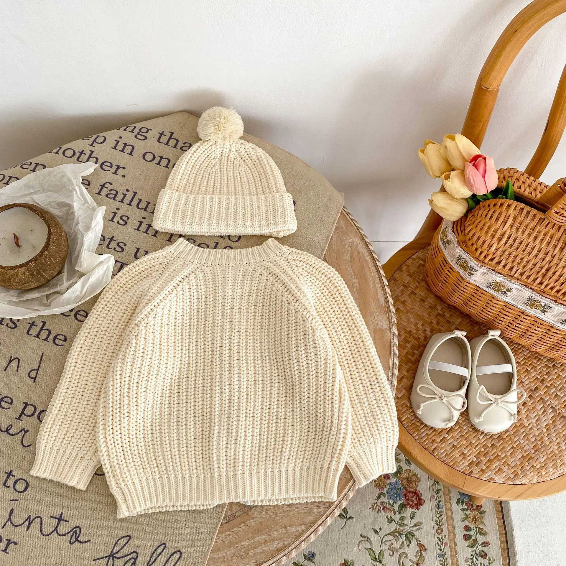 Autumn Internet celebrity fashion baby girl beige knitting long sleeve jacket newborn Cardigan sweater W240813