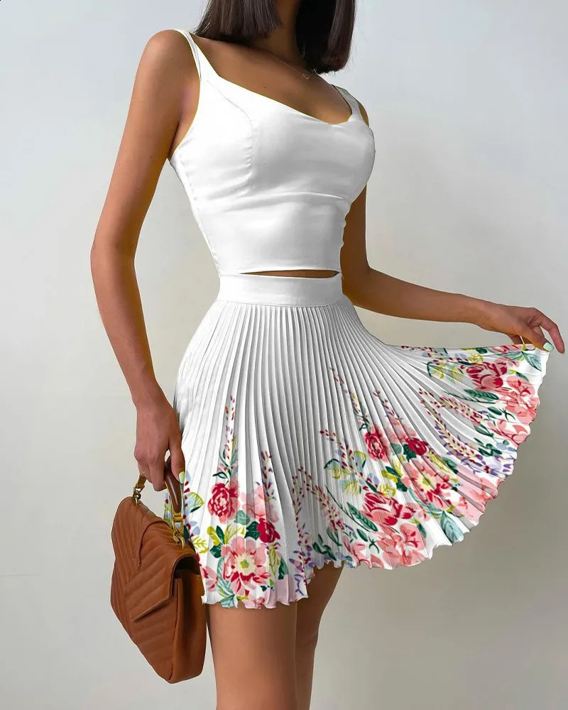 Set Woman 2 Pieces Summer Printed Slim High Waist Short Skirt Set Camisole and Pleated Skirt Setof Holiday Party Women Skirt 240810