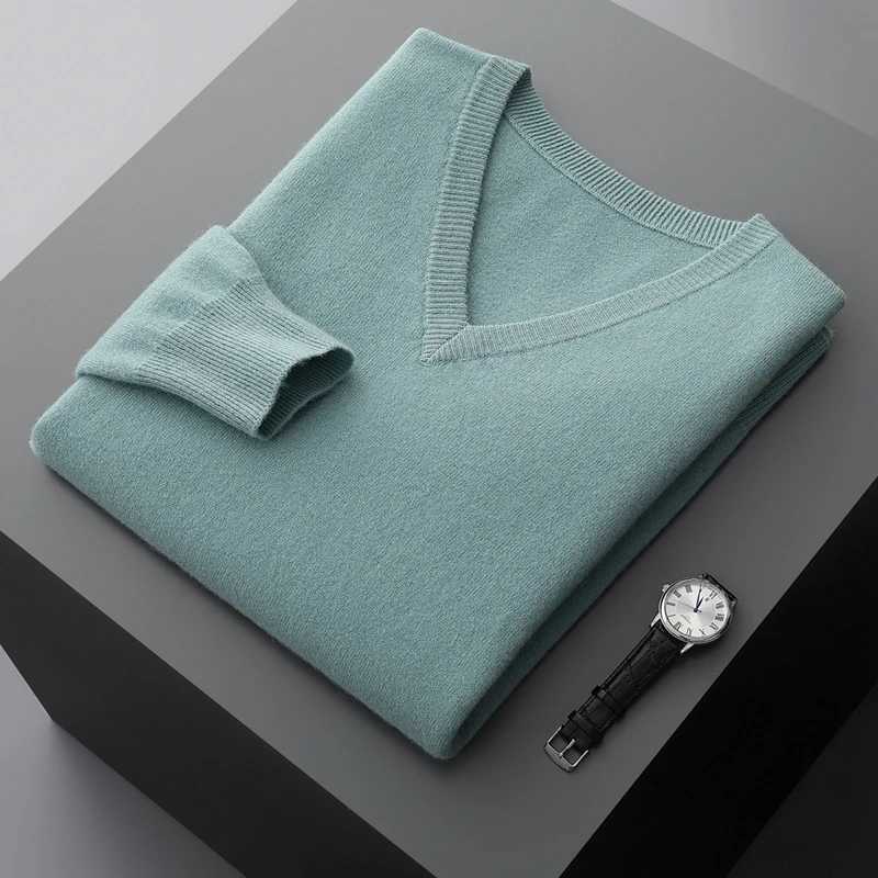 Autumn and winter new 100% Merino sweater mens casual V-neck long sleeved cashmere knitted sweater mens jacketW240729