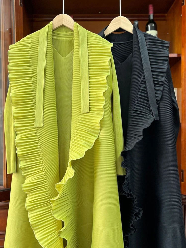 GVUW Pleated Fashion Trench Coat Women Full Sleeve Belt Loose Lapel Ruffles 2024 Solid Color Outwear Clothing 17G5692 240813