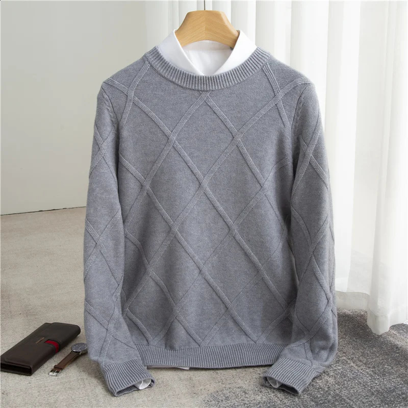 CAIXINGLE Round Neck Large Plaid Knitted Sweater Mens High-End Woolen Sweater Pullover Loose Comfortable Top 240821