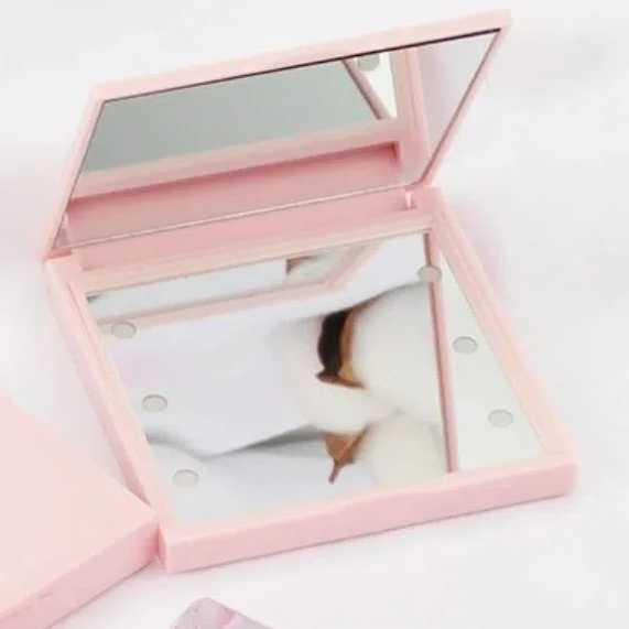Double sided LED makeup mirror portable square womens makeup mirror with 6 LED lights handheld beauty mini pocket mirror W240813