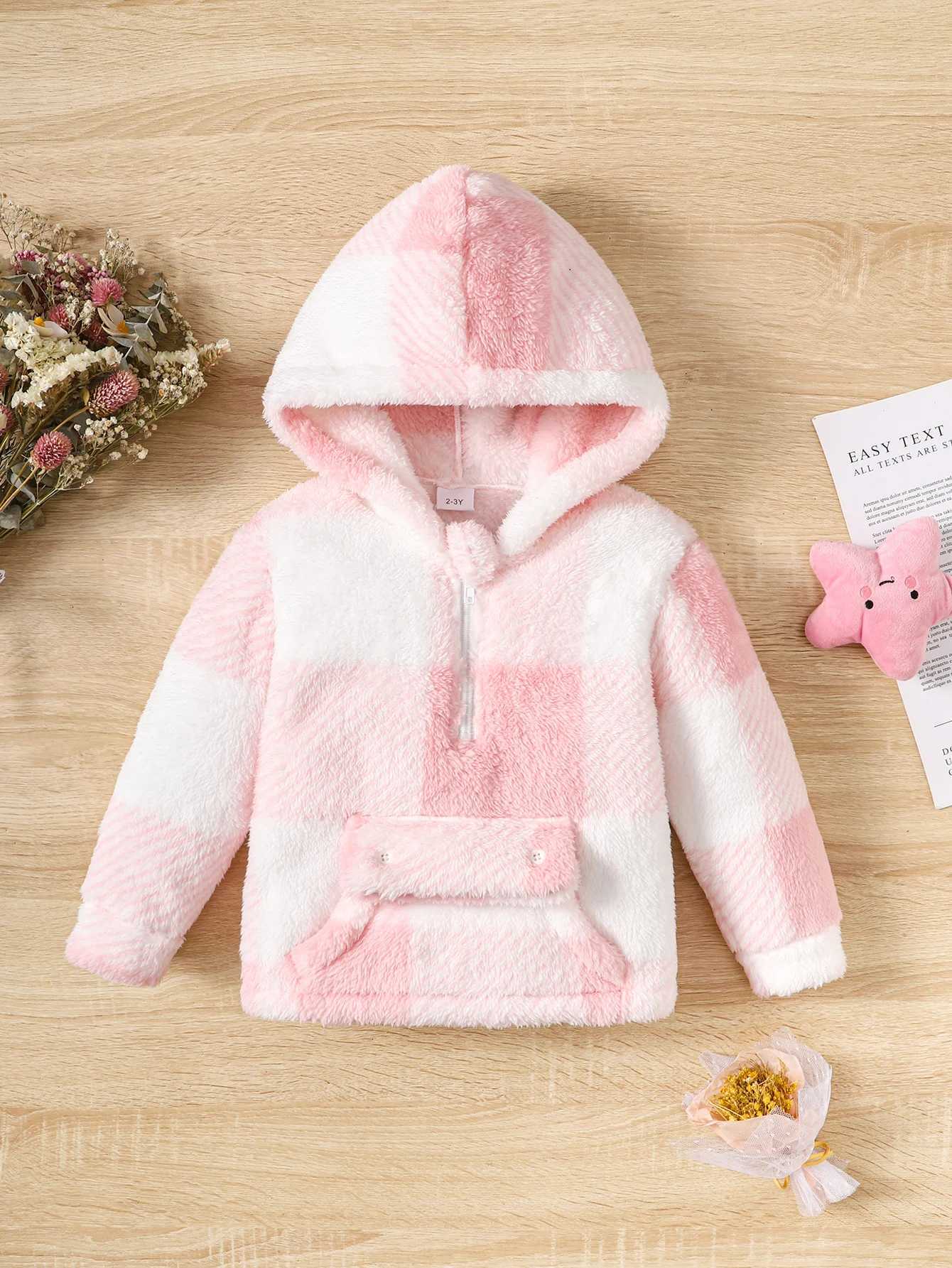 Little Girl Long Sleeved Hooded Sweater Cute Pink Plaid Jacket Plush Thickened Winter Clothes for 2-8 Years ChildrenY240814
