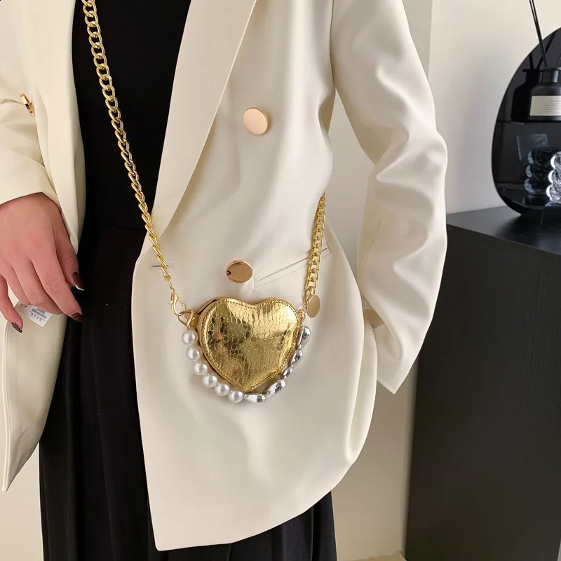Super Mini Love Heart Shape Evening Bag Women Shoulder Bag Clutch Bag Evening Ladies Handbags Chain Shoulder Party Wedding Purse 240813