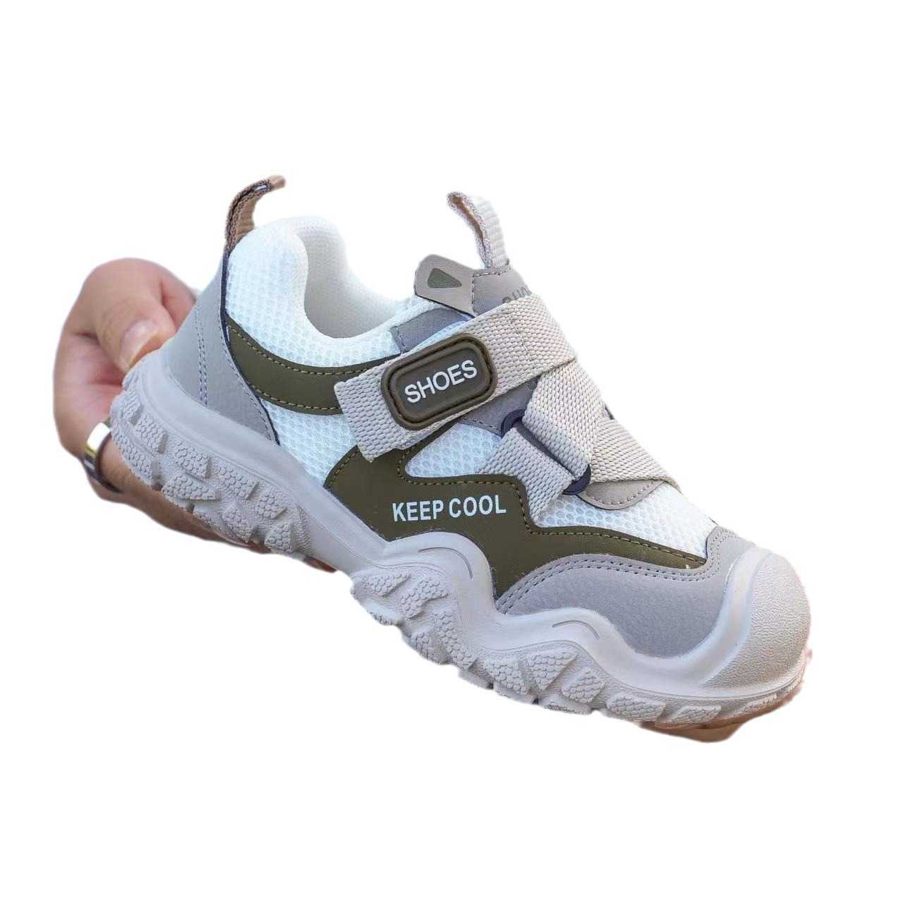 Sneakers Childrens board shoes 2024 new boys and girls leather single shoes waterproof casual versatile anti slip white and black shoes H240805