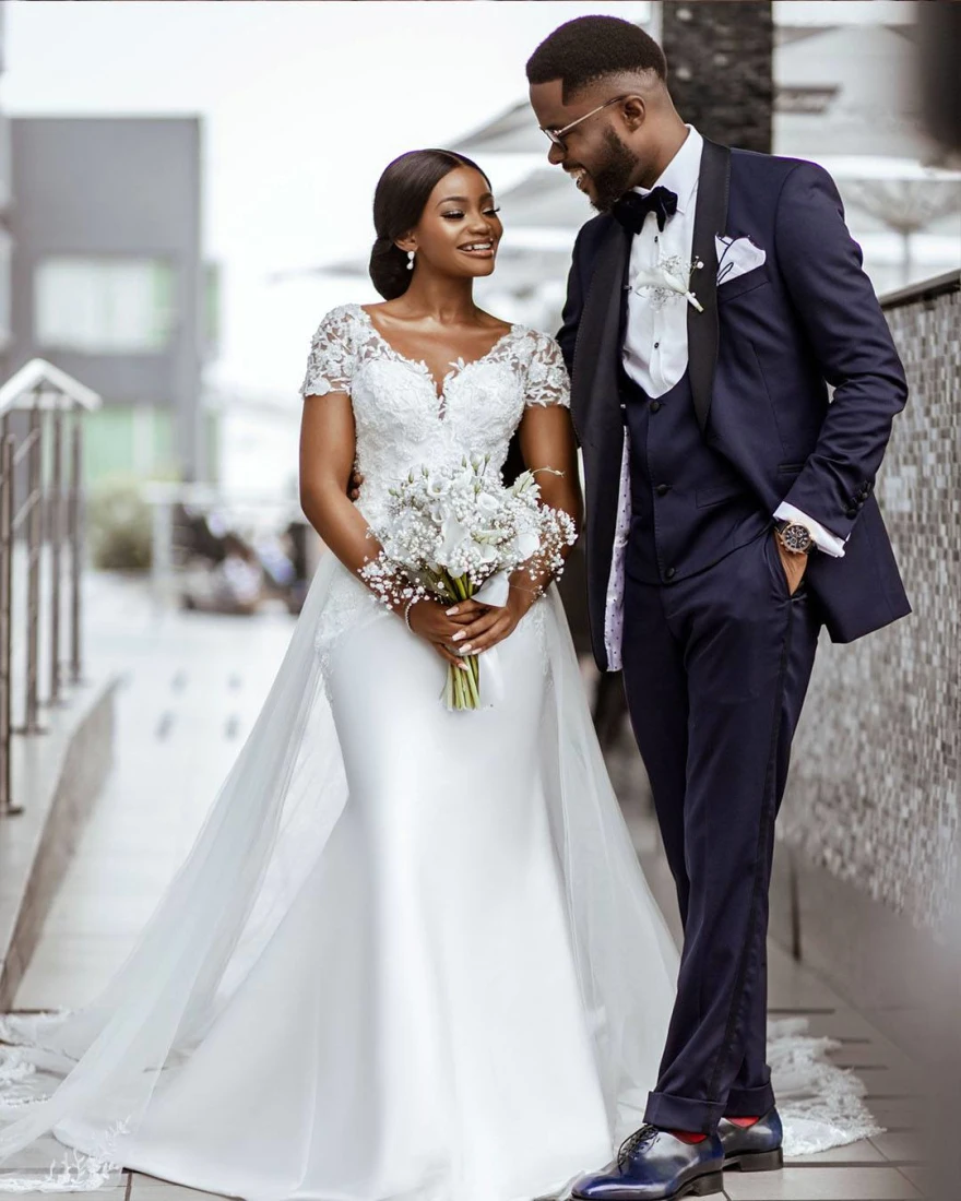 Sparkly Mermaid Satin Short Sleeve Wedding Dress 2024 Lace Appliqus Vestido De Noiva Sereia African Bridal Gown