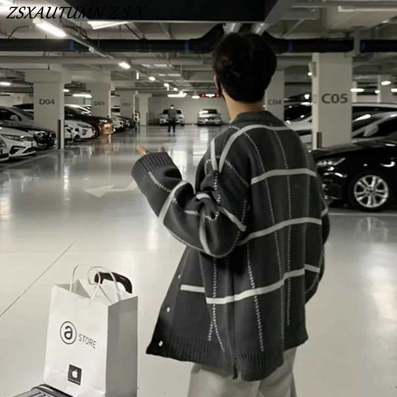 Autumn Winter Vintage Knitwear 2023 Luxury Knitted cardigan Mens long sleeved casual streetwear V-neck patch workwearW240729