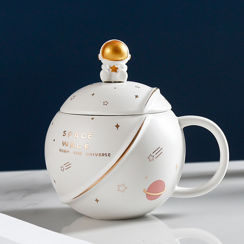Ceramic Coffee Mug Set with Protective Lid, Astronaut Design, perfect for gift