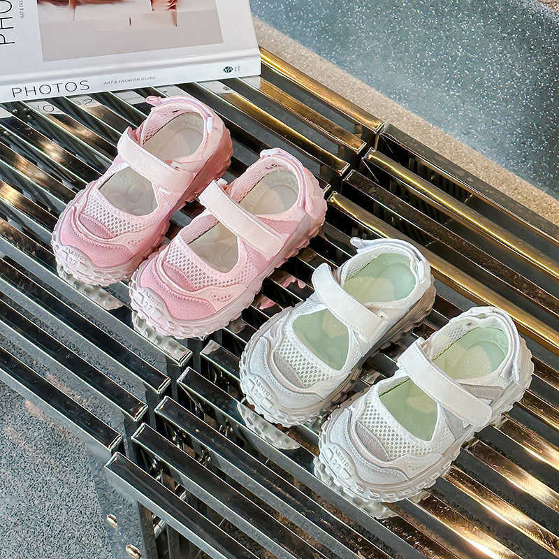 Sneakers Girls sports sandals summer 2024 new style childrens mesh breathable toe cap white mesh shoes versatile for students and girls H240805