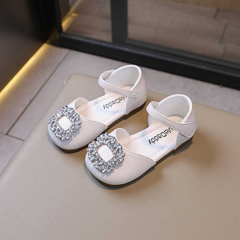 Sneakers Super hot girls princess shoes 2024 summer new style childrens soft soled small fragrant sandals womens treasure rhinestone childrens shoes H