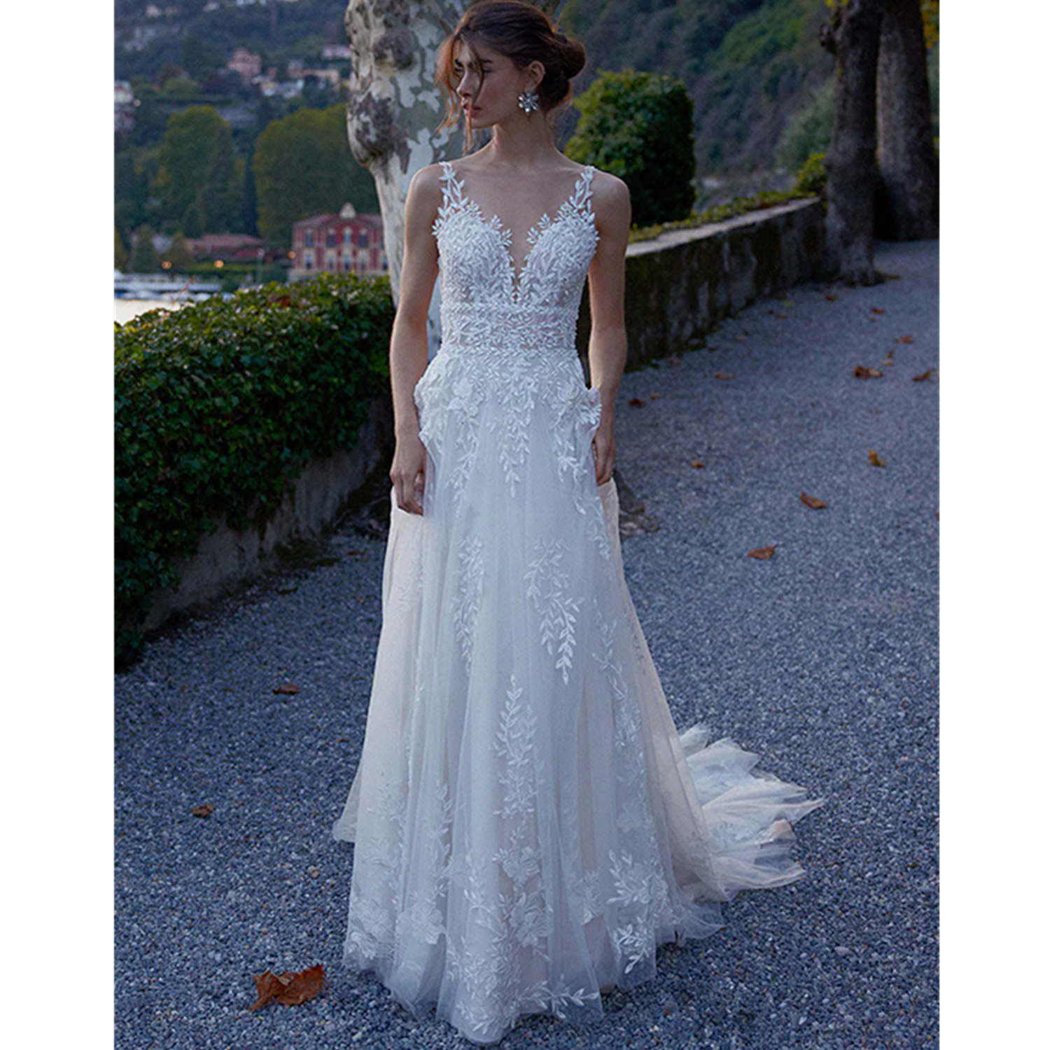 2024 Tulle Wedding Dresses Spaghetti Backless Lace Appliques Illusion Bodice Boho Bohemian Wedding Dress Robes